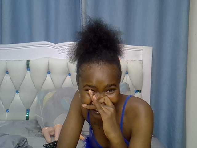 Prettyxoxo live cam on BongaCams