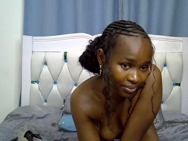 Prettyxoxo live cam on BongaCams