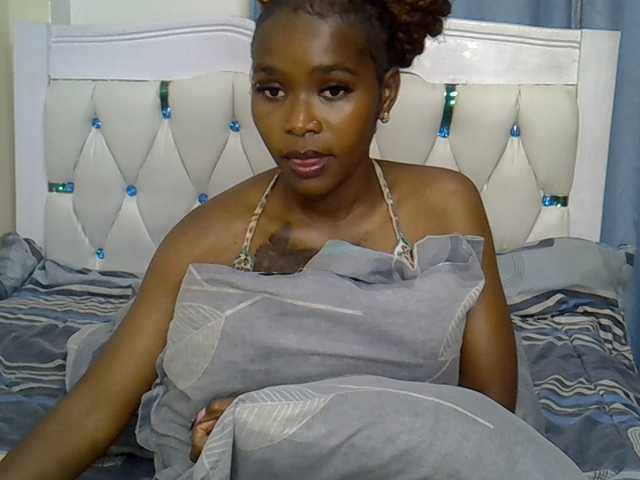 Prettyxoxo live cam on BongaCams