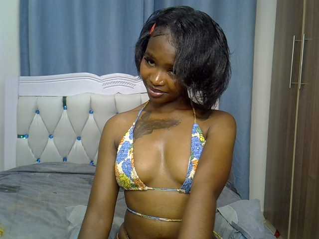 Prettyxoxo live cam on BongaCams