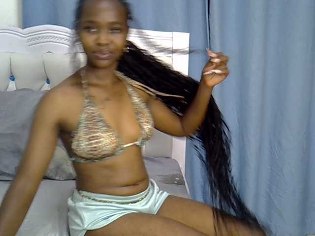 Prettyxoxo live cam on BongaCams