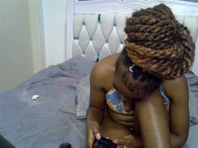 Prettyxoxo live cam on BongaCams
