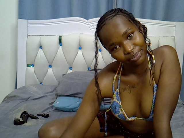 Prettyxoxo live cam on BongaCams