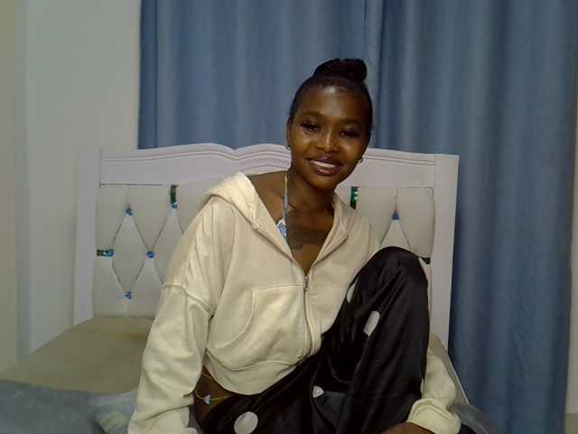 Prettyxoxo live cam on BongaCams