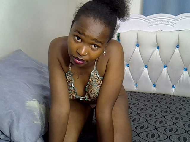 Prettyxoxo live cam on BongaCams