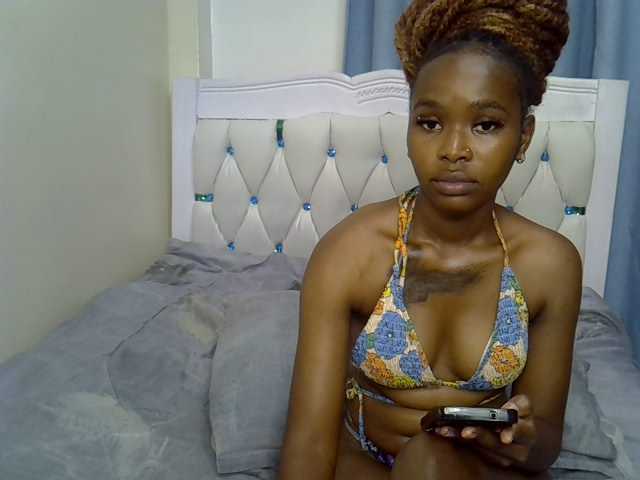 Prettyxoxo live cam on BongaCams
