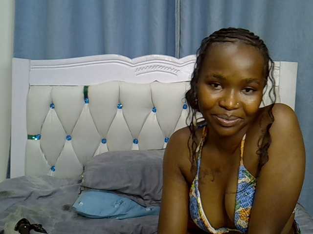 Prettyxoxo live cam on BongaCams