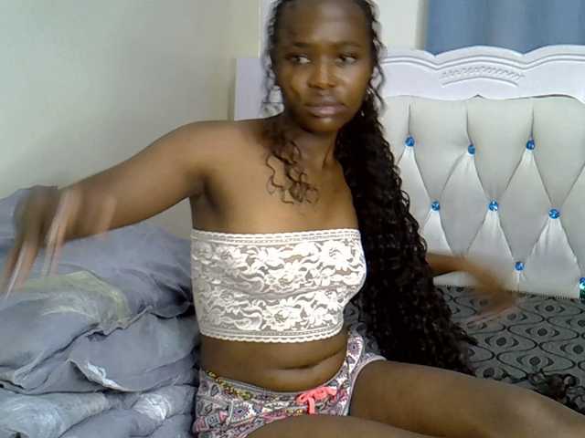 Prettyxoxo live cam on BongaCams