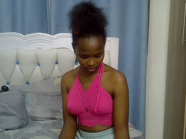 Prettyxoxo live cam on BongaCams