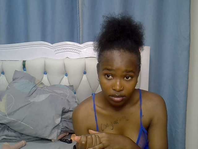 Prettyxoxo live cam on BongaCams