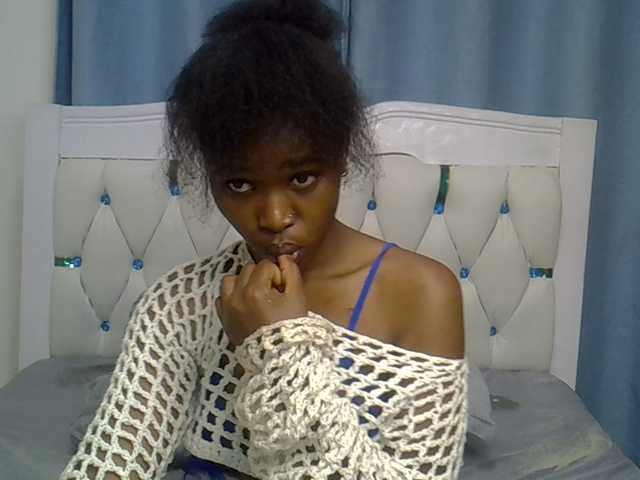 Prettyxoxo live cam on BongaCams