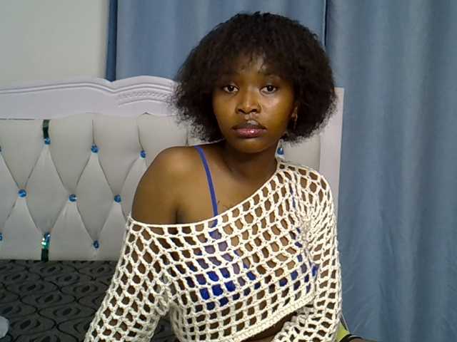 Prettyxoxo live cam on BongaCams