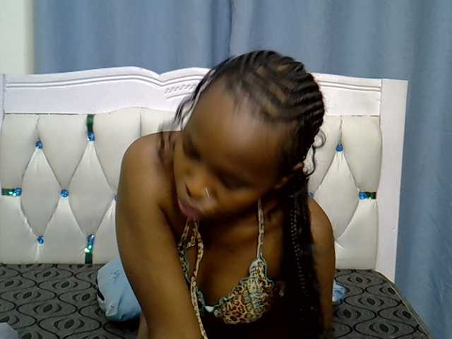 Prettyxoxo live cam on BongaCams