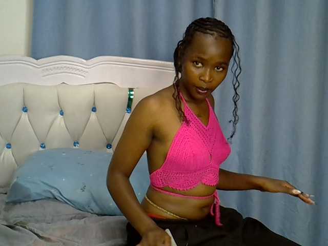 Prettyxoxo live cam on BongaCams