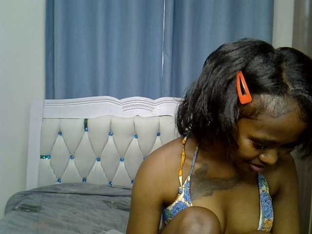 Prettyxoxo live cam on BongaCams