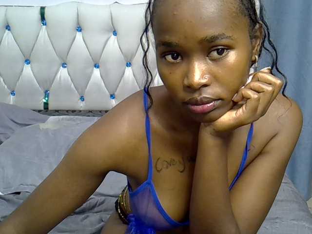 Prettyxoxo live cam on BongaCams
