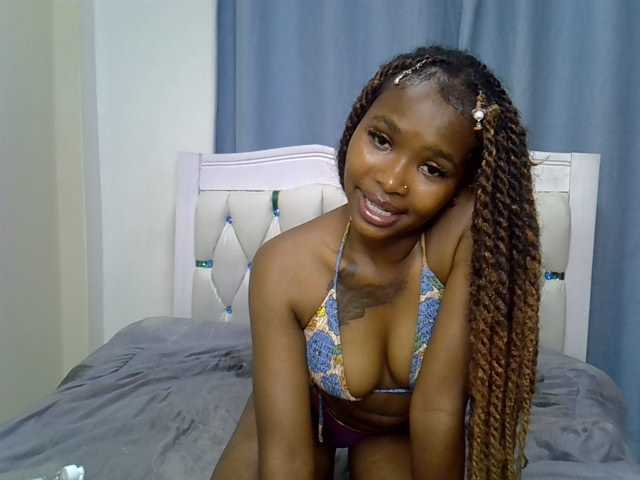Prettyxoxo live cam on BongaCams