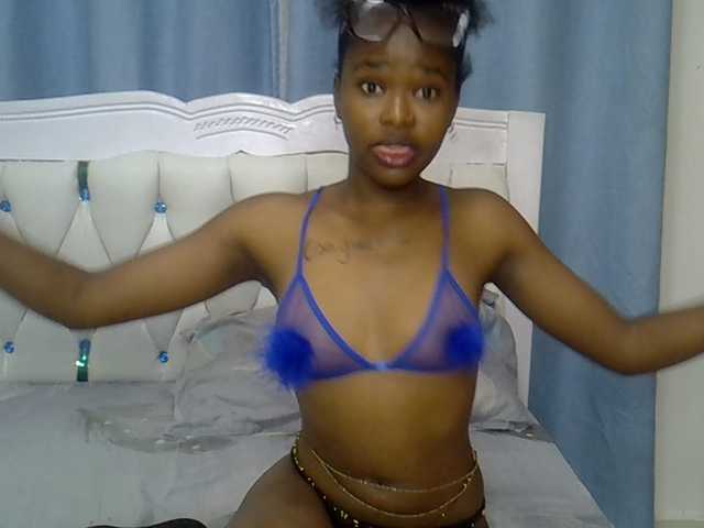 Prettyxoxo live cam on BongaCams