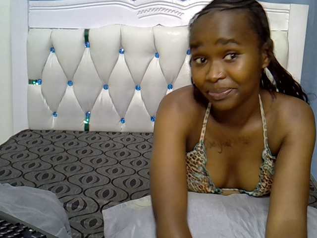 Prettyxoxo live cam on BongaCams
