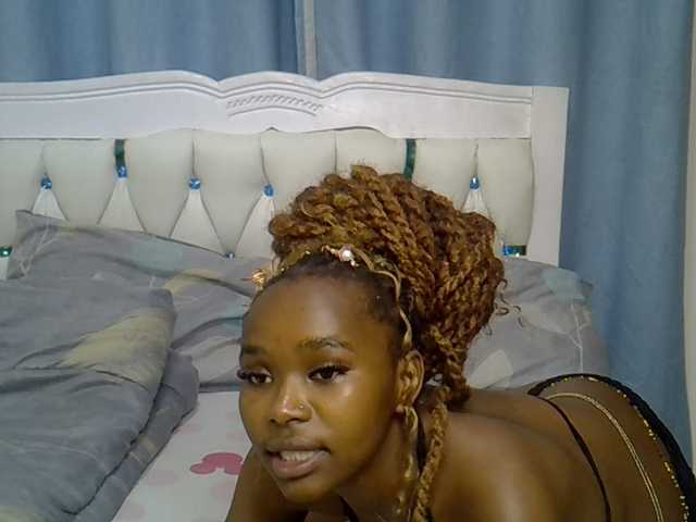 Prettyxoxo live cam on BongaCams