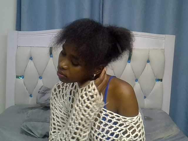 Prettyxoxo live cam on BongaCams