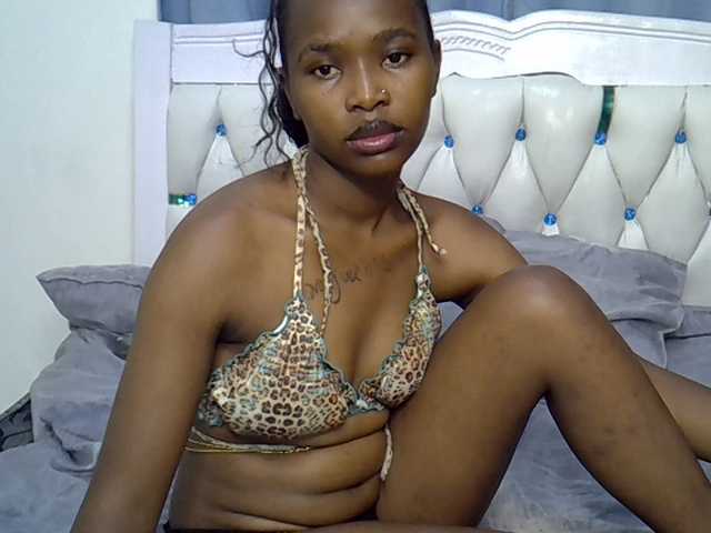 Prettyxoxo live cam on BongaCams