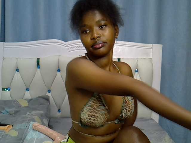 Prettyxoxo live cam on BongaCams
