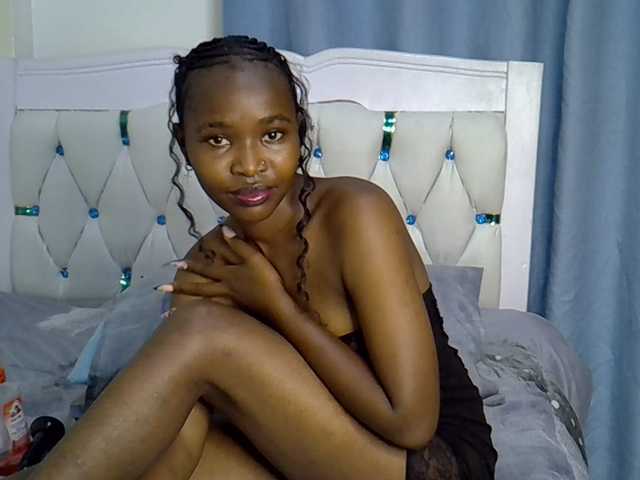 Prettyxoxo live cam on BongaCams