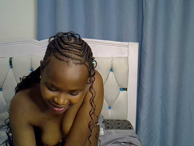 Prettyxoxo live cam on BongaCams