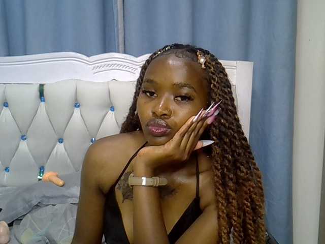 Prettyxoxo live cam on BongaCams