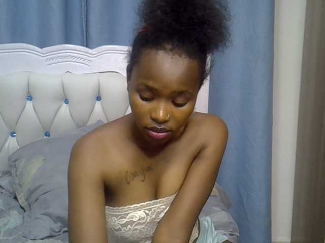 Prettyxoxo live cam on BongaCams
