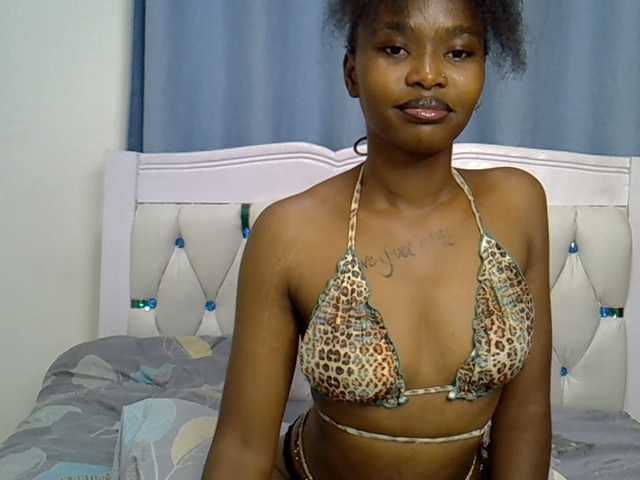 Prettyxoxo live cam on BongaCams