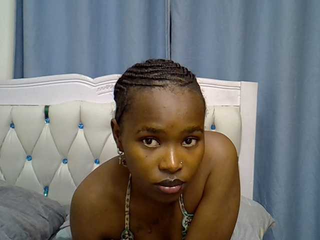 Prettyxoxo live cam on BongaCams
