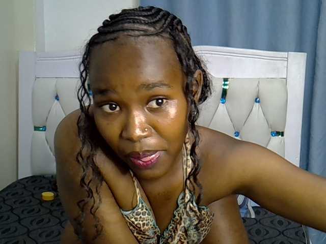Prettyxoxo live cam on BongaCams