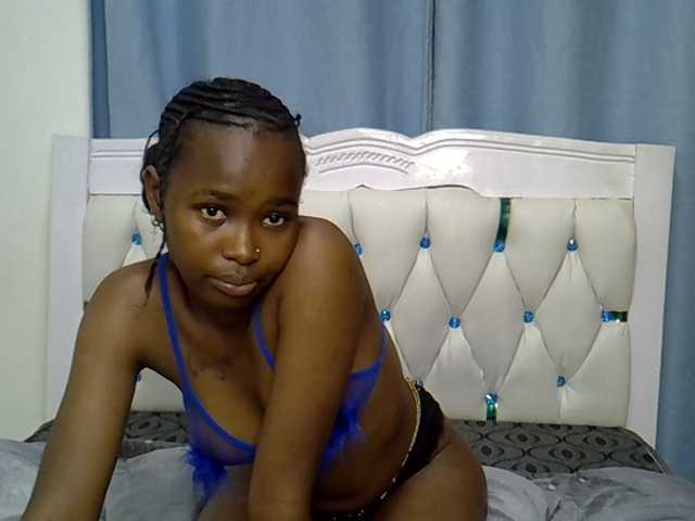 Prettyxoxo live cam on BongaCams