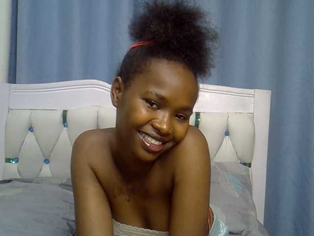 Prettyxoxo live cam on BongaCams