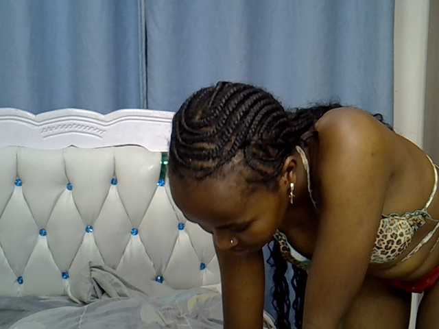 Prettyxoxo live cam on BongaCams