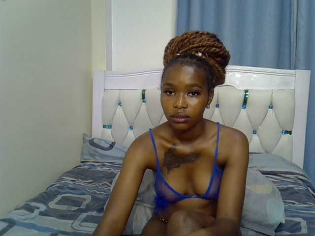 Prettyxoxo live cam on BongaCams