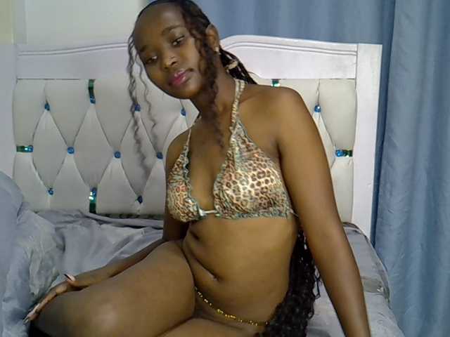 Prettyxoxo live cam on BongaCams
