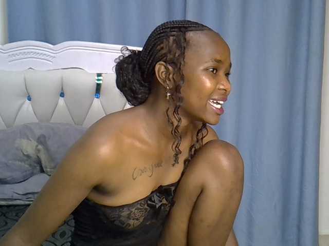 Prettyxoxo live cam on BongaCams