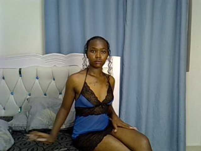 Prettyxoxo live cam on BongaCams