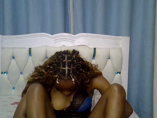 Prettyxoxo live cam on BongaCams