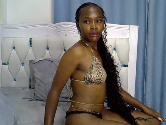 Prettyxoxo live cam on BongaCams