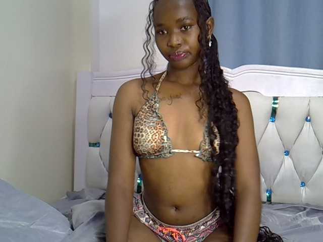 Prettyxoxo live cam on BongaCams