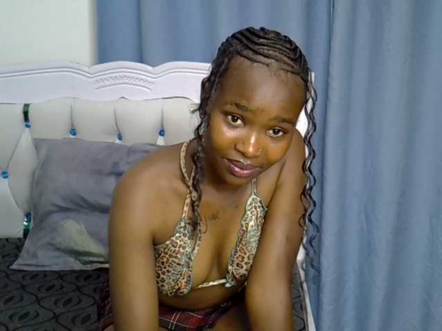 Prettyxoxo live cam on BongaCams