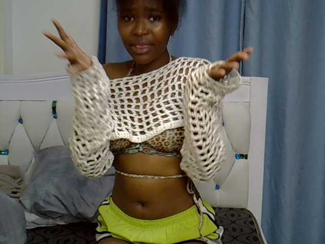 Prettyxoxo live cam on BongaCams