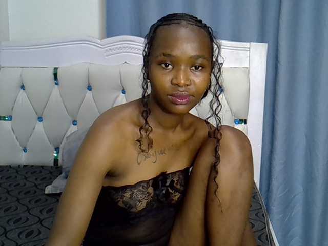 Prettyxoxo live cam on BongaCams