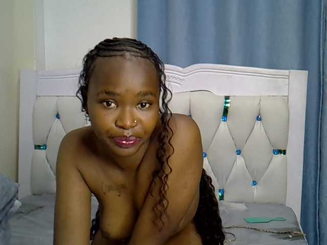 Prettyxoxo live cam on BongaCams