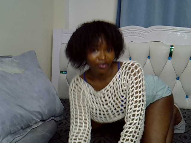 Prettyxoxo live cam on BongaCams