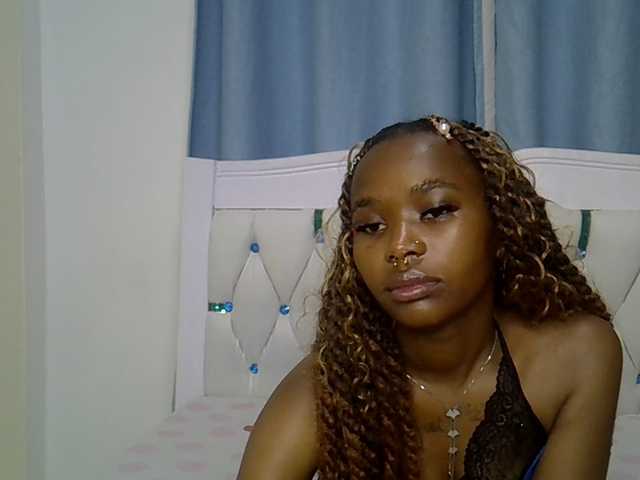 Prettyxoxo live cam on BongaCams